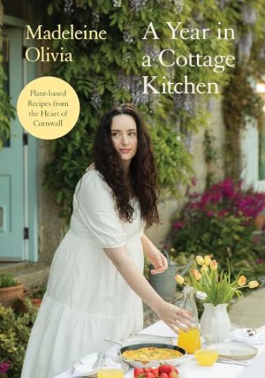 Kansikuva: A Year in a Cottage Kitchen