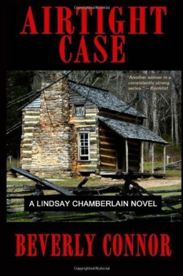 Airtight Case: A Lindsay Chamberlain Novel