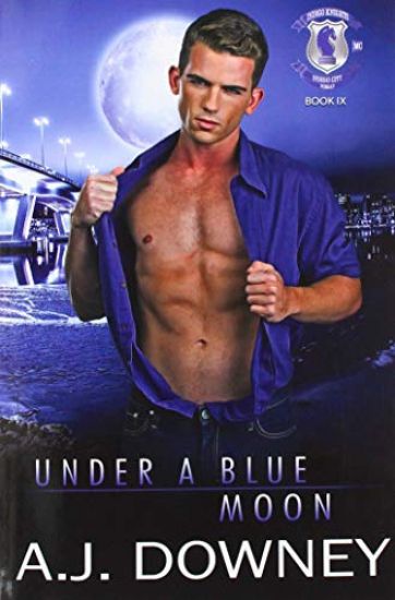 Under A Blue Moon: Indigo Knights MC Book IX