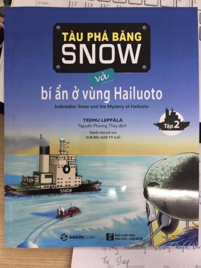 Jäänmurtaja Snow ja Hailuodon arvoitus (vietnaminkielinen)