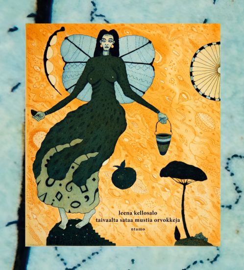 Kansikuva: Taivaalta sataa mustia orvokkeja