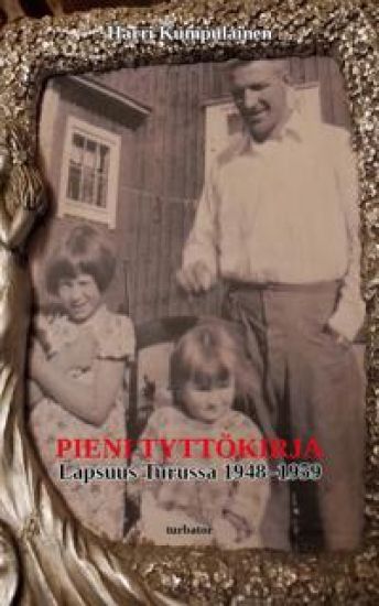 Kansikuva: Pieni tyttökirja